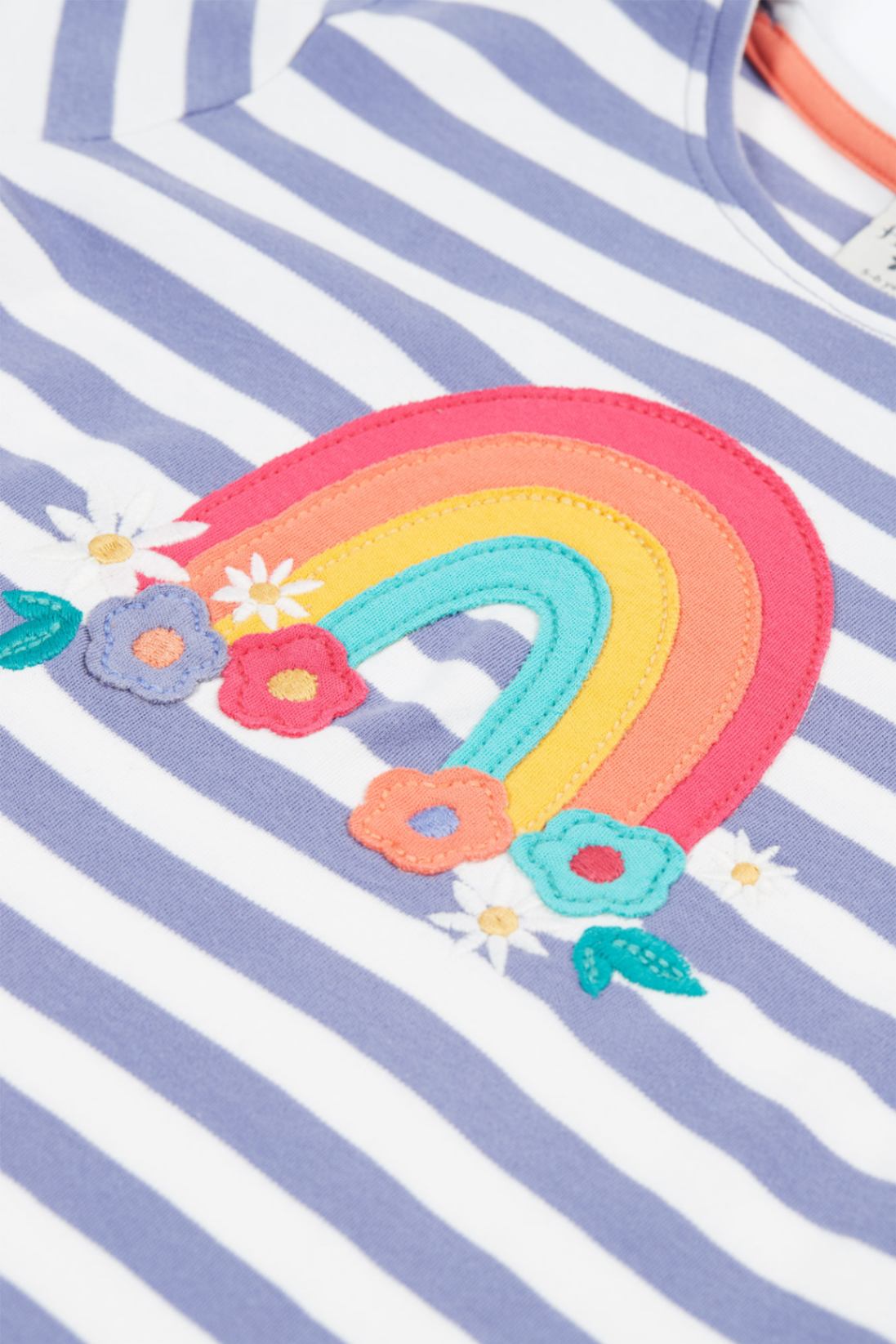 Louise Top mit Regenbogen-Applikation von Frugi